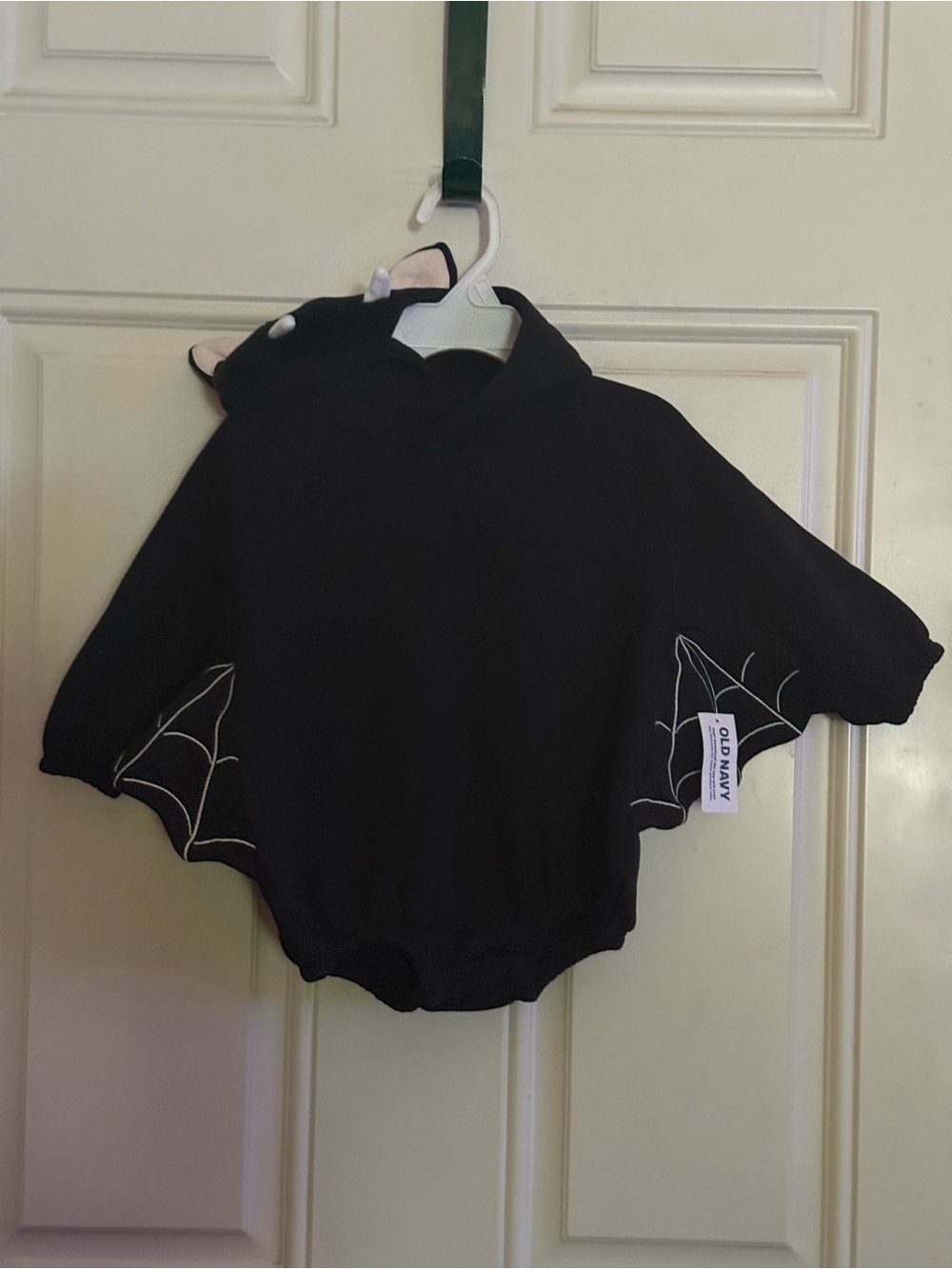 Old Navy Black Bat Wing Hoodie Romper Costume size 12-18 month NWT